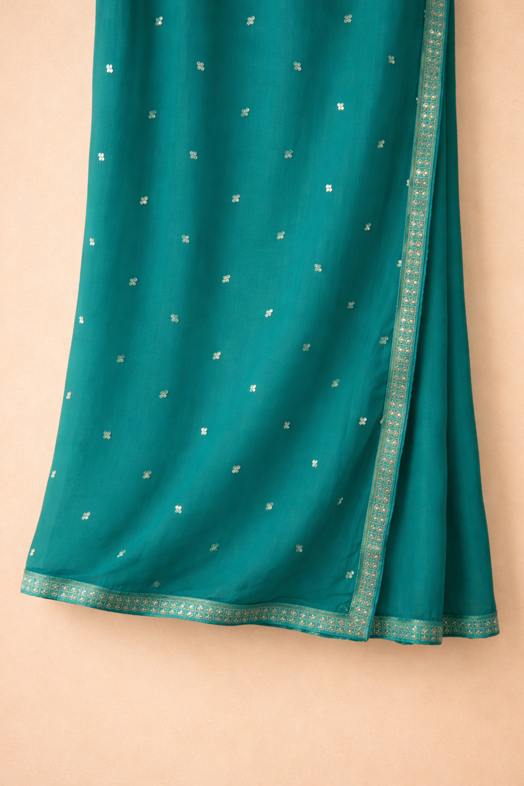Natural Crepe Artistry Suit