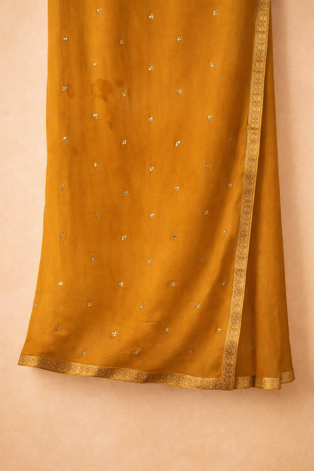 Natural Crepe Artistry Suit